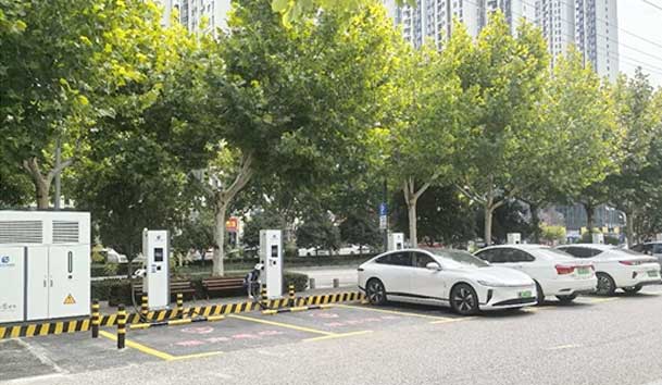 宜昌首批全液冷超充站投入运营，球探助力高质量充电基础设施建设(图1)
